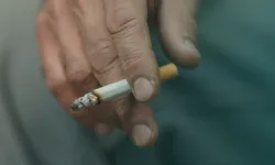 Сигарета в руке